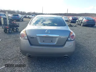 2009 Nissan Altima 2.5 S with VIN 1N4AL21E69N412530, listed as a IAAI auction lot 41887766 with 240,523 mi miles. Bid and sale history available at carsss.com. Image 16.