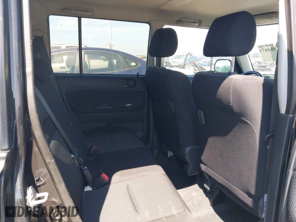 2005 Scion xB with VIN JTLKT324150208014, listed as a IAAI auction lot 41884671 with 201,527 mi miles. Bid and sale history available at carsss.com. Image 8.