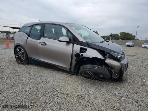 2014 BMW i3 with VIN WBY1Z4C51EVX63131, listed as a Copart auction lot 86652274 with NaN miles and Salvage Title. Bid and sale history available at carsss.com. Image 4.
