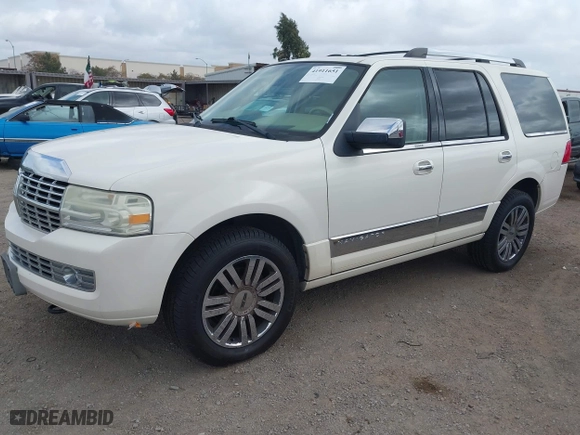 2007 Lincoln Navigator with VIN 5LMFU28597LJ12405, listed as a IAAI auction lot 41911651 with 168,416 mi miles. Bid and sale history available at carsss.com. Image 2.