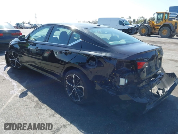 2024 Nissan Altima SR z VIN 1N4BL4CV0RN350796, wystawiony jako IAAI lot #41565832 z przebiegiem 13 078 mil mil oraz . Historia ofert i sprzedaży dostępna na DreamBid. Obrazek 3.