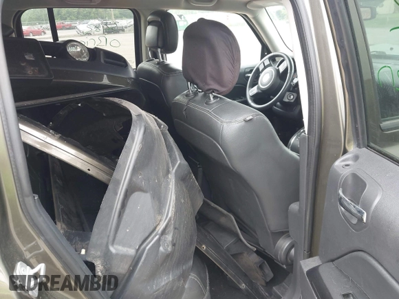 2015 Jeep Patriot High Altitude with VIN 1C4NJRFB4FD303736, listed as a IAAI auction lot 42419223 with 86,698 mi miles and . Bid and sale history available at DreamBid. Image 8.