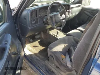 2000 GMC New Sierra 1500 SL with VIN 1GTEK14V6YE274555, listed as a Copart auction lot 75925584 with 0 mi miles and Salvage Title. Bid and sale history available at carsss.com. Image 8.