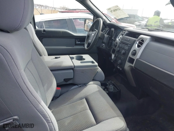 2014 Ford F-150 XL with VIN 1FTMF1CF9EKF40464, listed as a IAAI auction lot 41985678 with 194,224 mi miles. Bid and sale history available at carsss.com. Image 8.