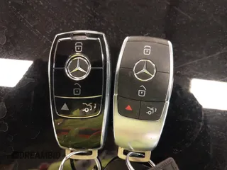 2019 Mercedes-Benz C 300 с VIN WDDWK8EB7KF779240, выставлен на аукционе IAAI как лот 42093433 с пробегом 74 967 миль миль и . История ставок и продаж доступна на DreamBid. Изображение 11.