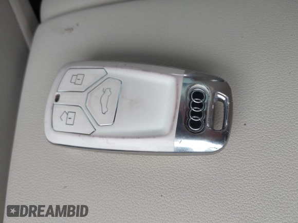 2023 Audi Q5 S line Premium Plus z VIN WA1EAAFY0P2150107, wystawiony jako IAAI lot #41784798 z przebiegiem 27 019 mil mil oraz . Historia ofert i sprzedaży dostępna na DreamBid. Obrazek 11.