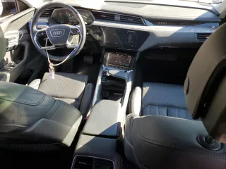 2021 Audi e-tron Sportback Prestige z VIN WA13ABGE8MB020413, wystawiony jako Copart lot #48903724 z przebiegiem 29 440 mil mil oraz . Historia ofert i sprzedaży dostępna na DreamBid. Obrazek 8.