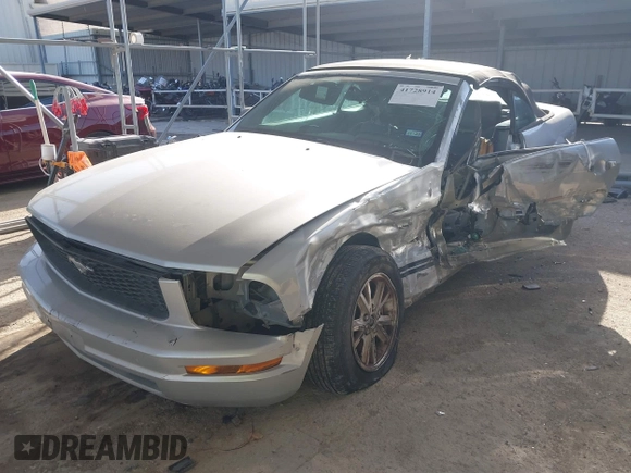 2007 Ford Mustang Deluxe with VIN 1ZVFT84N375205957, listed as a IAAI auction lot 41728914 with Not Provided miles and . Bid and sale history available at carsss.com. Image 17.