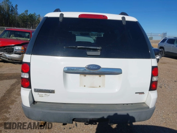 2007 Ford Explorer XLT with VIN 1FMEU63E27UA69436, listed as a IAAI auction lot 41777443 with 215,975 mi miles. Bid and sale history available at carsss.com. Image 17.