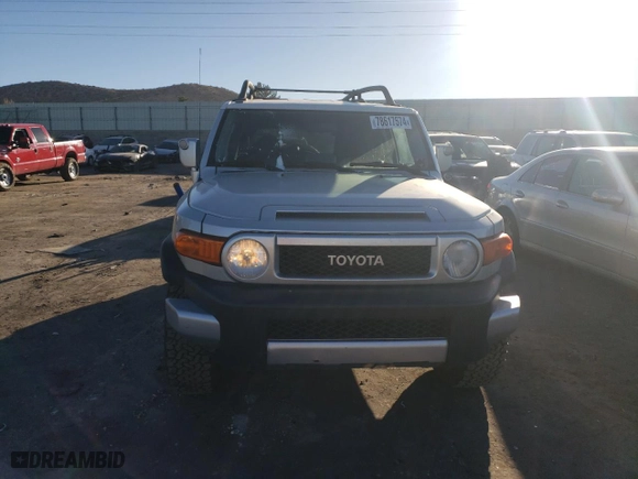 2007 Toyota FJ Cruiser with VIN JTEBU11F170050417, listed as a Copart auction lot 78617574 with 206,329 mi miles and Salvage Title. Bid and sale history available at carsss.com. Image 5.