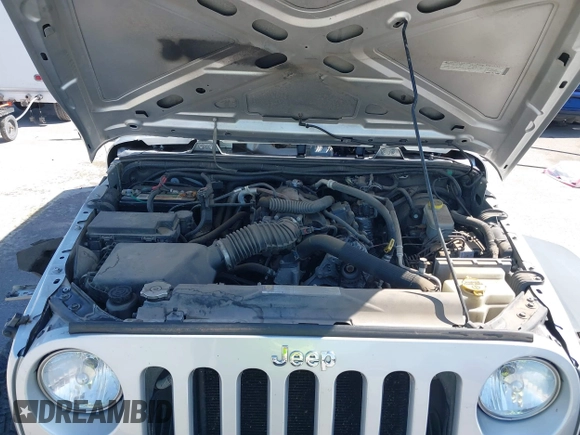 2010 Jeep Wrangler Unlimited Sport with VIN 1J4BA3H17AL211887, listed as a IAAI auction lot 41778324 with 185,626 mi miles. Bid and sale history available at carsss.com. Image 10.