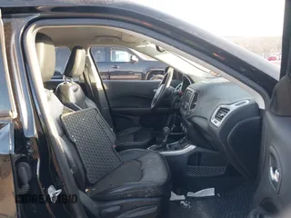 2018 Jeep Compass Altitude with VIN 3C4NJDBB5JT117506, listed as a IAAI auction lot 41447381 with 93,577 mi miles and . Bid and sale history available at carsss.com. Image 5.