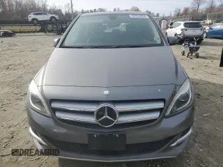 2014 Mercedes-Benz B Electric Drive with VIN WDDVP9AB4EJ003352, listed as a Copart auction lot 82856804 with 88,533 mi miles and Clean Title. Bid and sale history available at DreamBid. Image 5.