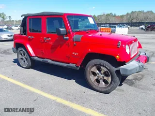 2016 Jeep Wrangler Unlimited Sahara with VIN 1C4BJWEGXGL180532, listed as a IAAI auction lot 41709371 with 183,621 mi miles. Bid and sale history available at carsss.com. Image 1.