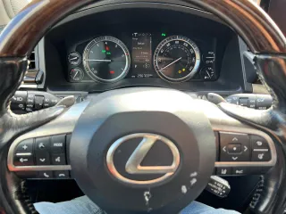 2016 Lexus LX 570 with VIN JTJHY7AX7G4203810, listed as a Copart auction lot 80800914 with 296,703 mi miles and Clean Title. Bid and sale history available at DreamBid. Image 7.