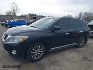 2014 Nissan Pathfinder S with VIN 5N1AR2MM5EC680563, listed as a IAAI auction lot 42020044 with 143,574 mi miles. Bid and sale history available at carsss.com. Image 2.