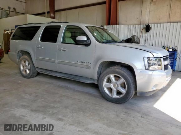 2010 Chevrolet Suburban LT с VIN 1GNUCJE06AR222604, выставлен на аукционе Copart как лот 61961725 с пробегом 206 588 миль миль и Чистый • Clean title. История ставок и продаж доступна на DreamBid. Изображение 4.