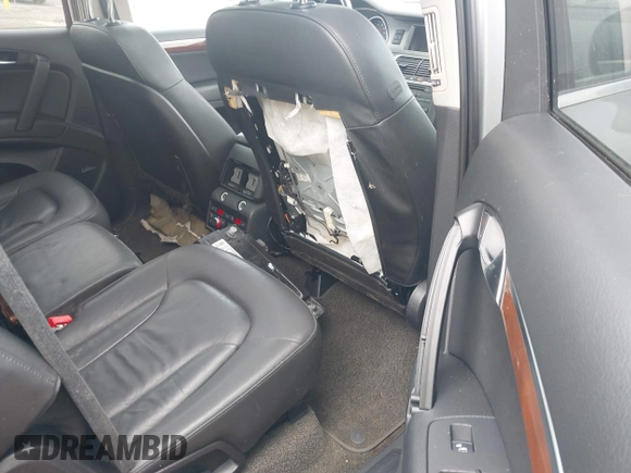 2007 Audi Q7 Premium with VIN WA1BY94L07D076891, listed as a IAAI auction lot 41944191 with 147,019 mi miles. Bid and sale history available at carsss.com. Image 8.