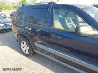 2005 Jeep Grand Cherokee Laredo with VIN 1J4GS48K35C541887, listed as a IAAI auction lot 41956175 with 1 mi miles. Bid and sale history available at carsss.com. Image 6.