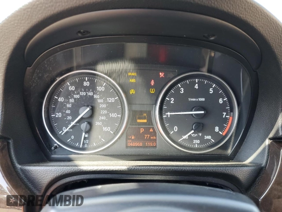 2011 BMW 3 Series 328i z VIN WBADW7C57BE443605, wystawiony jako Copart lot #52906565 z przebiegiem 48 968 mil mil oraz Szkoda całkowita • Salvage title. Historia ofert i sprzedaży dostępna na DreamBid. Obrazek 9.