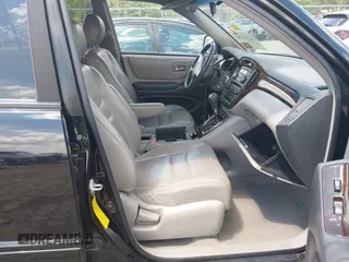 2003 Toyota Highlander z VIN JTEGF21A430113160, wystawiony jako IAAI lot #42224456 z przebiegiem 237 175 mil mil oraz . Historia ofert i sprzedaży dostępna na DreamBid. Obrazek 5.