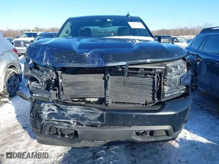 2019 Chevrolet Silverado 1500 LT with VIN 1GCRYDEK3KZ313060, listed as a IAAI auction lot 41633134 with 141,748 mi miles. Bid and sale history available at carsss.com. Image 13.