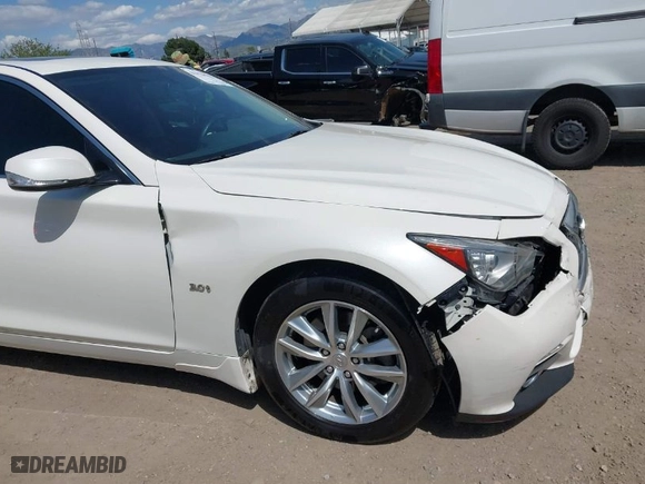 2016 Infiniti Q50 3.0t Premium with VIN JN1EV7AP7GM301088, listed as a IAAI auction lot 41970041 with 91,147 mi miles. Bid and sale history available at carsss.com. Image 17.