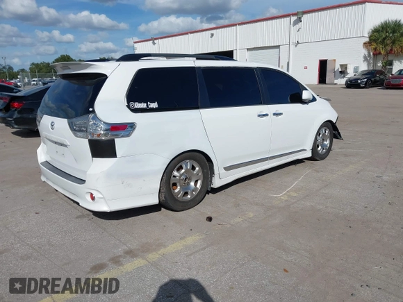 2015 Toyota Sienna SE with VIN 5TDXK3DC4FS678965, listed as a IAAI auction lot 40817635 with 147,027 mi miles. Bid and sale history available at carsss.com. Image 4.