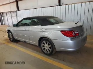 2008 Chrysler Sebring Touring z VIN 1C3LC55R08N271099, wystawiony jako Copart lot #53620705 z przebiegiem 134 637 mil mil oraz Szkoda całkowita • Salvage title. Historia ofert i sprzedaży dostępna na DreamBid. Obrazek 2.