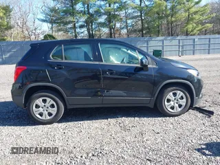 2017 Chevrolet Trax LS with VIN 3GNCJKSB0HL158137, listed as a IAAI auction lot 41856941 with 33,619 mi miles. Bid and sale history available at carsss.com. Image 13.
