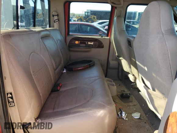 2000 Ford F-350 XL with VIN 1FTSW31FXYEB58081, listed as a Copart auction lot 72017584 with 220,066 mi miles and Salvage Title. Bid and sale history available at DreamBid. Image 10.