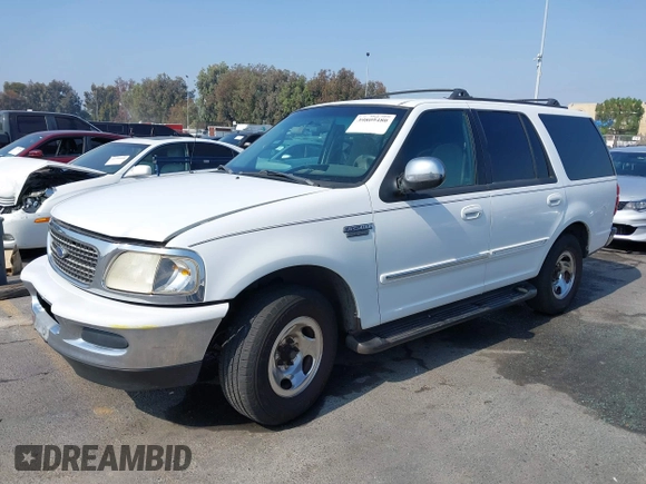 1998 Ford Expedition XLT with VIN 1FMRU176XWLA59524, listed as a IAAI auction lot 39809480 with 225,650 mi miles. Bid and sale history available at carsss.com. Image 16.