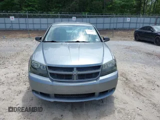 2010 Dodge Avenger SXT z VIN 1B3CC4FB9AN130370, wystawiony jako IAAI lot #42338013 z przebiegiem 296 318 mil mil oraz . Historia ofert i sprzedaży dostępna na DreamBid. Obrazek 6.