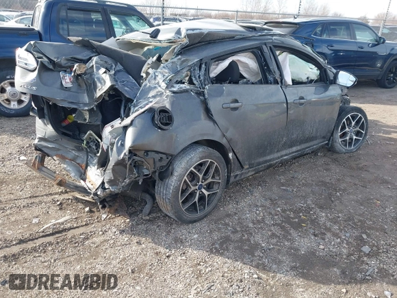 2017 Ford Focus SEL with VIN 1FADP3H29HL262782, listed as a IAAI auction lot 41674380 with 1 mi miles. Bid and sale history available at carsss.com. Image 4.