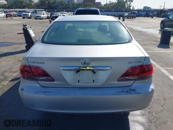 2005 Lexus ES with VIN JTHBA30G355122428, listed as a IAAI auction lot 41850856 with 159,368 mi miles. Bid and sale history available at carsss.com. Image 16.