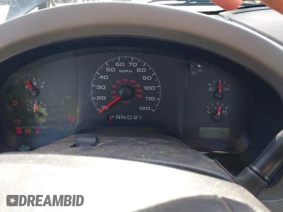 2007 Ford F-150 XL with VIN 1FTRF12267NA13813, listed as a IAAI auction lot 41453470 with 194,286 mi miles. Bid and sale history available at carsss.com. Image 7.