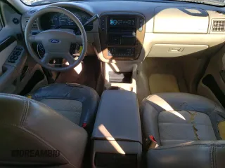 2002 Ford Explorer Eddie Bauer z VIN 1FMZU74E02ZA74457, wystawiony jako Copart lot #84026574 z przebiegiem 165 534 mil mil oraz Czysty tytuł • Clean title. Historia ofert i sprzedaży dostępna na DreamBid. Obrazek 8.