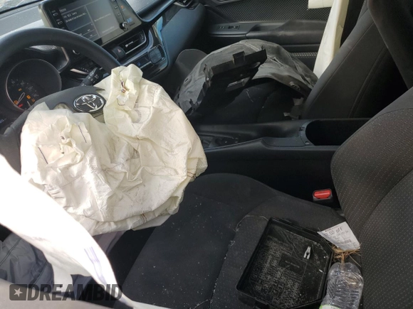 2019 Toyota C-HR XLE with VIN NMTKHMBX5KR083796, listed as a Copart auction lot 88213575 with 134,612 mi miles and Salvage Title. Bid and sale history available at DreamBid. Image 7.