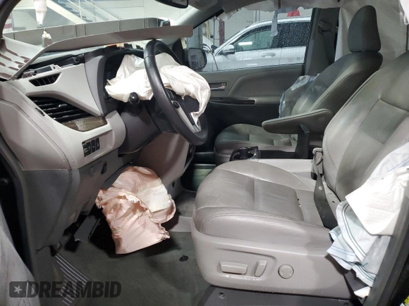 2017 Toyota Sienna XLE Auto Access Seat with VIN 5TDYZ3DC2HS819440, listed as a Copart auction lot 49140795 with Not provided miles and Salvage title. Bid and sale history available at DreamBid. Image 7.