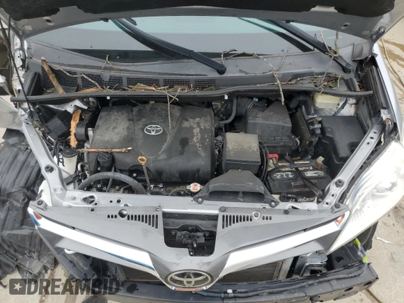2018 Toyota Sienna XLE Auto Access Seat with VIN 5TDYZ3DC1JS920846, listed as a Copart auction lot 54431585 with 73,182 mi miles and Salvage Title. Bid and sale history available at DreamBid. Image 12.