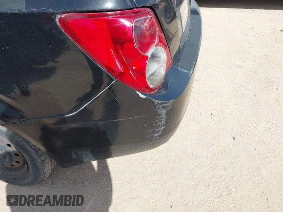 2013 Chevrolet Sonic LS z VIN 1G1JA5SH5D4133278, wystawiony jako IAAI lot #41957054 z przebiegiem 2 426 mil mil oraz . Historia ofert i sprzedaży dostępna na DreamBid. Obrazek 13.
