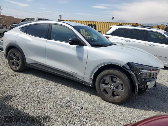 2023 Ford Mustang Mach-E Select с VIN 3FMTK1RM5PMA46901, выставлен на аукционе Copart как лот 55126655 с пробегом 25 845 миль миль и Списание • Salvage title. История ставок и продаж доступна на DreamBid. Изображение 4.