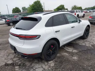 2020 Porsche Macan with VIN WP1AA2A50LLB05839, listed as a IAAI auction lot 42488259 with 62,447 mi miles and . Bid and sale history available at DreamBid. Image 4.