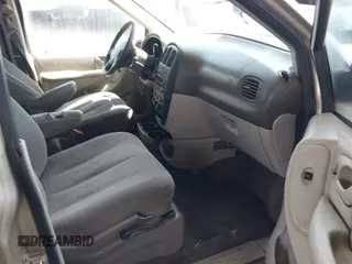 2006 Dodge Grand Caravan SE with VIN 1D4GP24RX6B754277, listed as a IAAI auction lot 41986767 with 289,289 mi miles and . Bid and sale history available at DreamBid. Image 5.