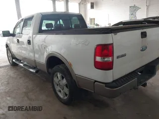 2006 Ford F-150 XLT z VIN 1FTPW14V76KD99737, wystawiony jako IAAI lot #42473412 z przebiegiem 247 427 mil mil oraz . Historia ofert i sprzedaży dostępna na DreamBid. Obrazek 3.