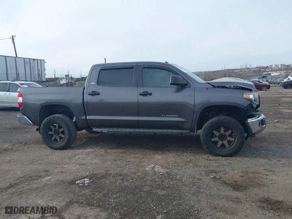 2018 Toyota Tundra 4WD SR5 with VIN 5TFDY5F14JX770184, listed as a IAAI auction lot 41303833 with 93,878 mi miles. Bid and sale history available at carsss.com. Image 13.