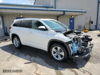 2017 Toyota Highlander Limited with VIN 5TDDZRFH8HS417304, listed as a Copart auction lot 52291805 with 103,868 mi miles and Salvage Title. Bid and sale history available at carsss.com. Image 4.