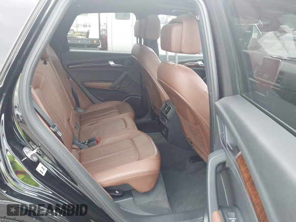 2018 Audi Q5 Premium Plus z VIN WA1BNAFY6J2100245, wystawiony jako IAAI lot #42295572 z przebiegiem 73 731 mil mil oraz . Historia ofert i sprzedaży dostępna na DreamBid. Obrazek 8.