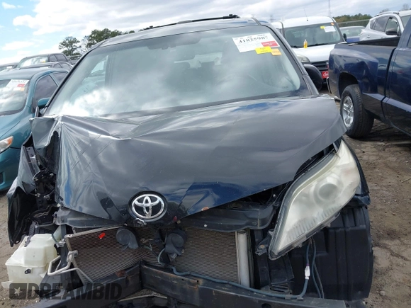 2012 Toyota Sienna XLE AAS with VIN 5TDYK3DC3CS200830, listed as a IAAI auction lot 41825987 with 158,672 mi miles and . Bid and sale history available at carsss.com. Image 6.