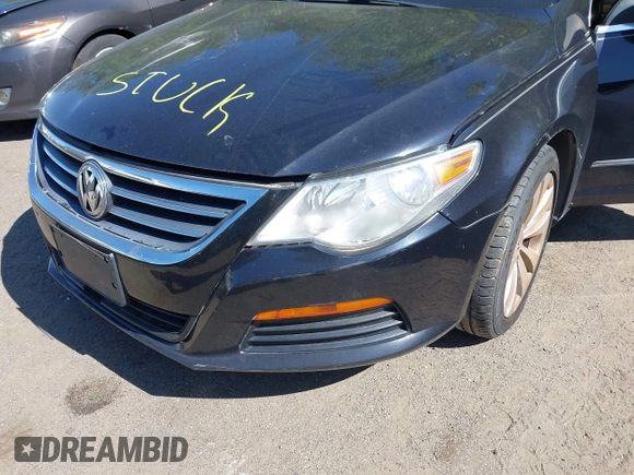 2011 Volkswagen CC Sport with VIN WVWMP7AN3BE708264, listed as a IAAI auction lot 42088964 with 1 mi miles. Bid and sale history available at carsss.com. Image 6.